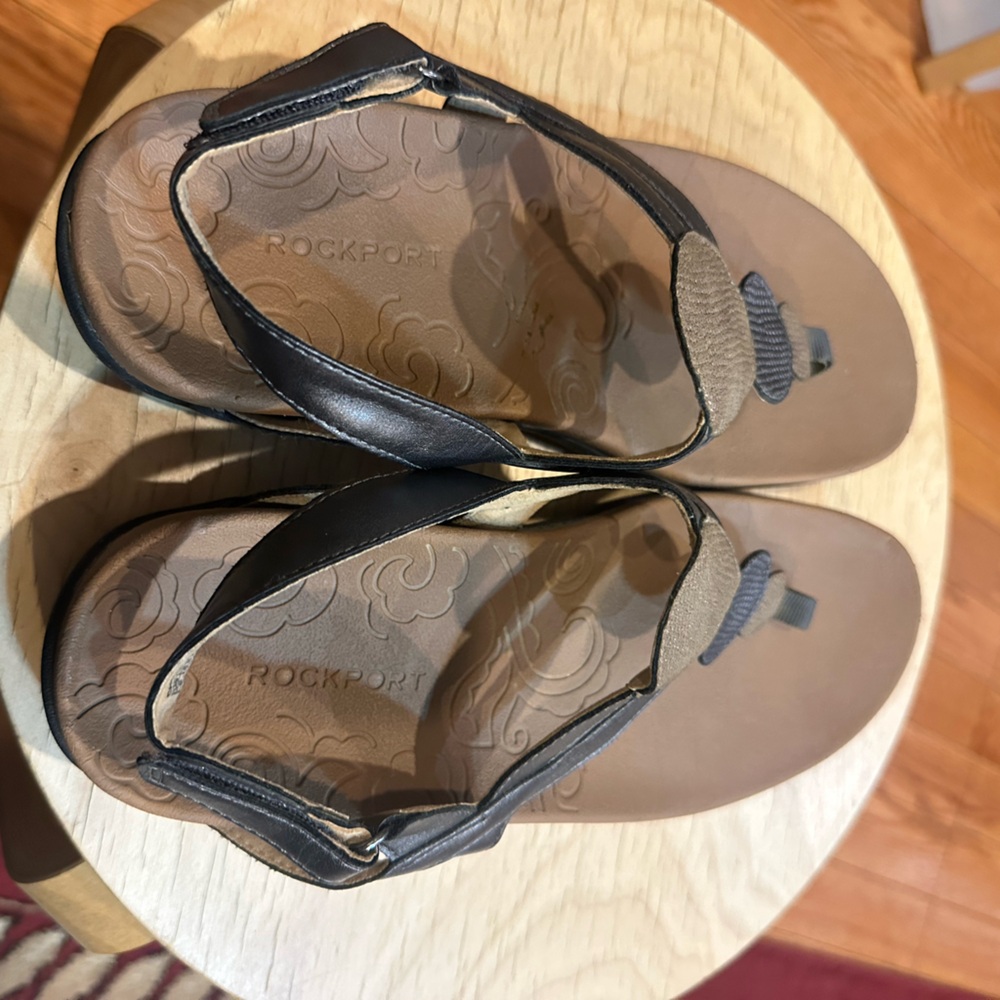 Rockport dark gray Black and Brown Sandals in excellent condition size 9 - Picture 7 of 10
